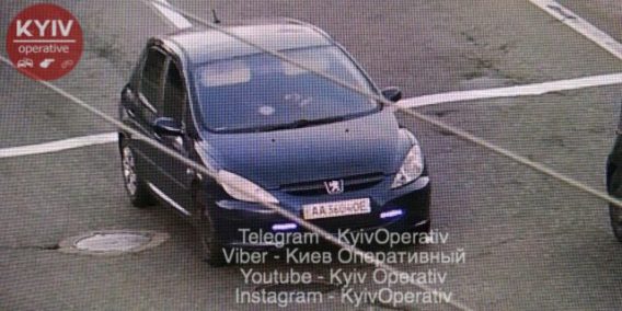 Пограбування в Києві: з'явились фото нападу зсередини