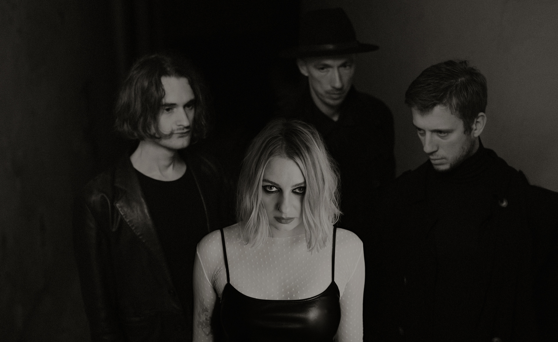 Зірки Нацвідбору на Євробачення випустили альбом "про кохання в темних тонах"