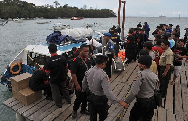 Взрыв на пароме на Бали: есть погибшие