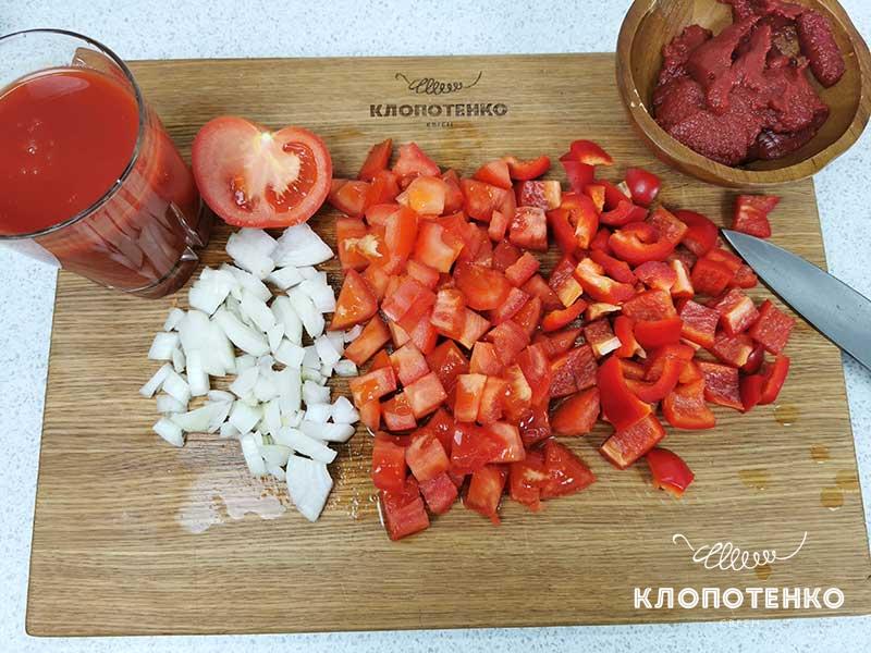 Клопотенко поделился рецептом настоящего украинского борща: пошаговое приготовление