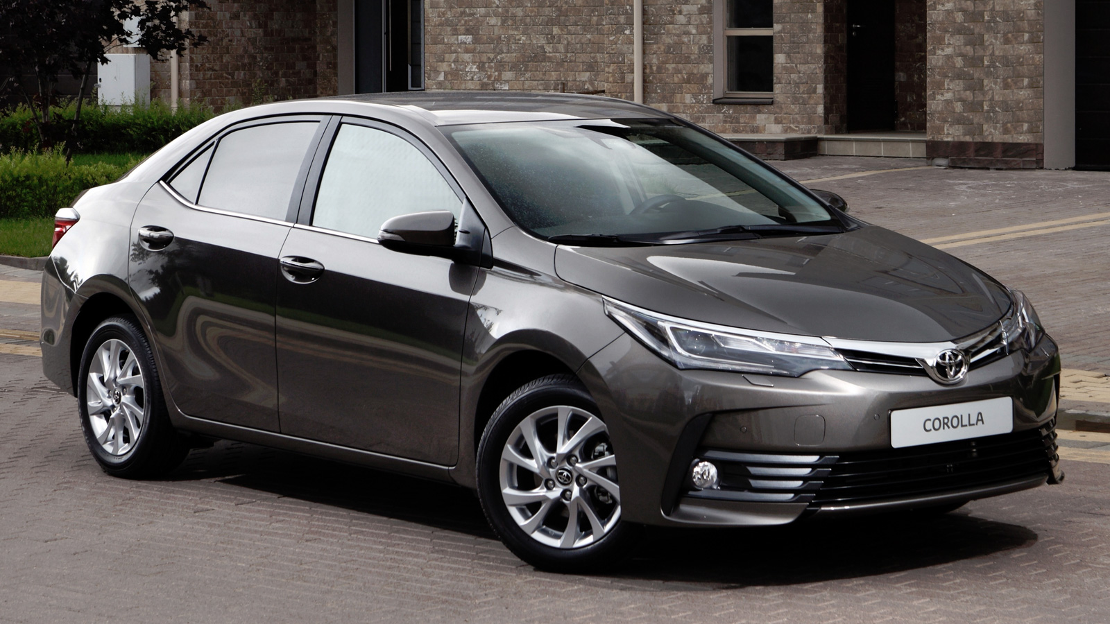 Квадроцикл та мамин "Запорожец": на чому їздять члени нового Кабміну