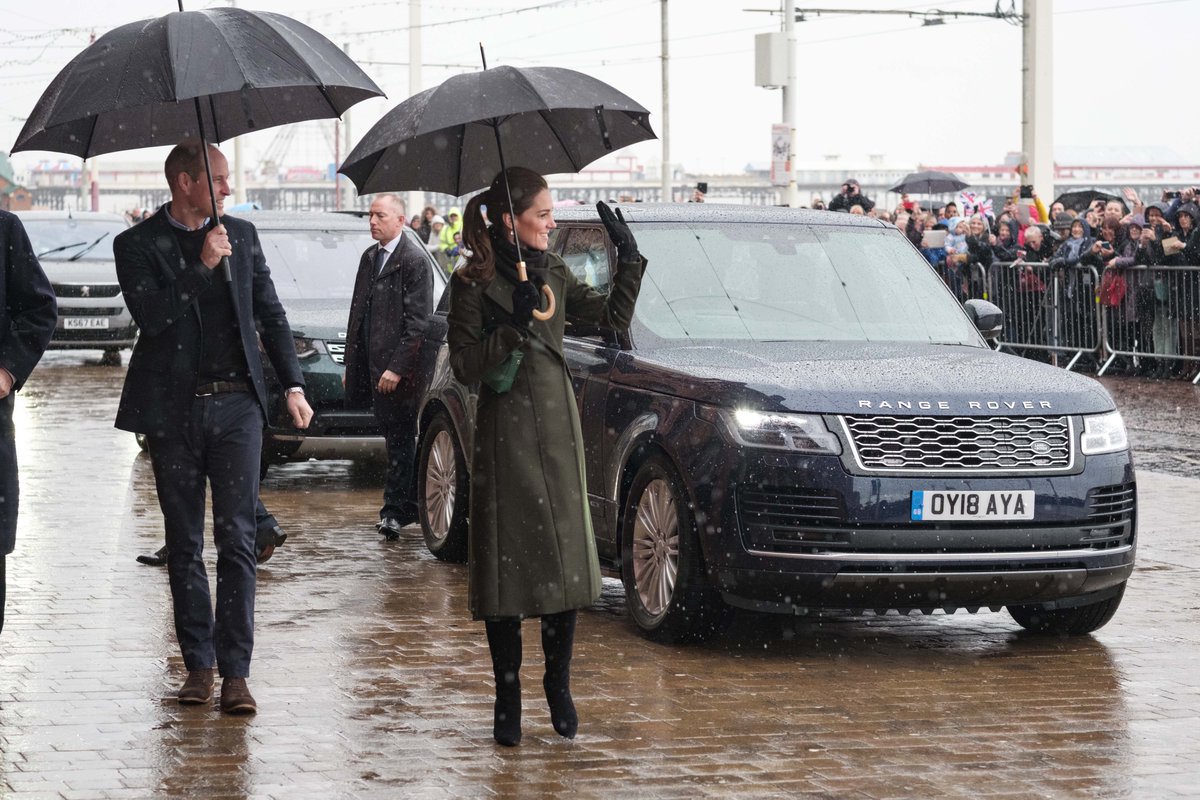 Більше зелені: Кейт Міддлтон показала новий стильний ансамбль у смарагдових тонах