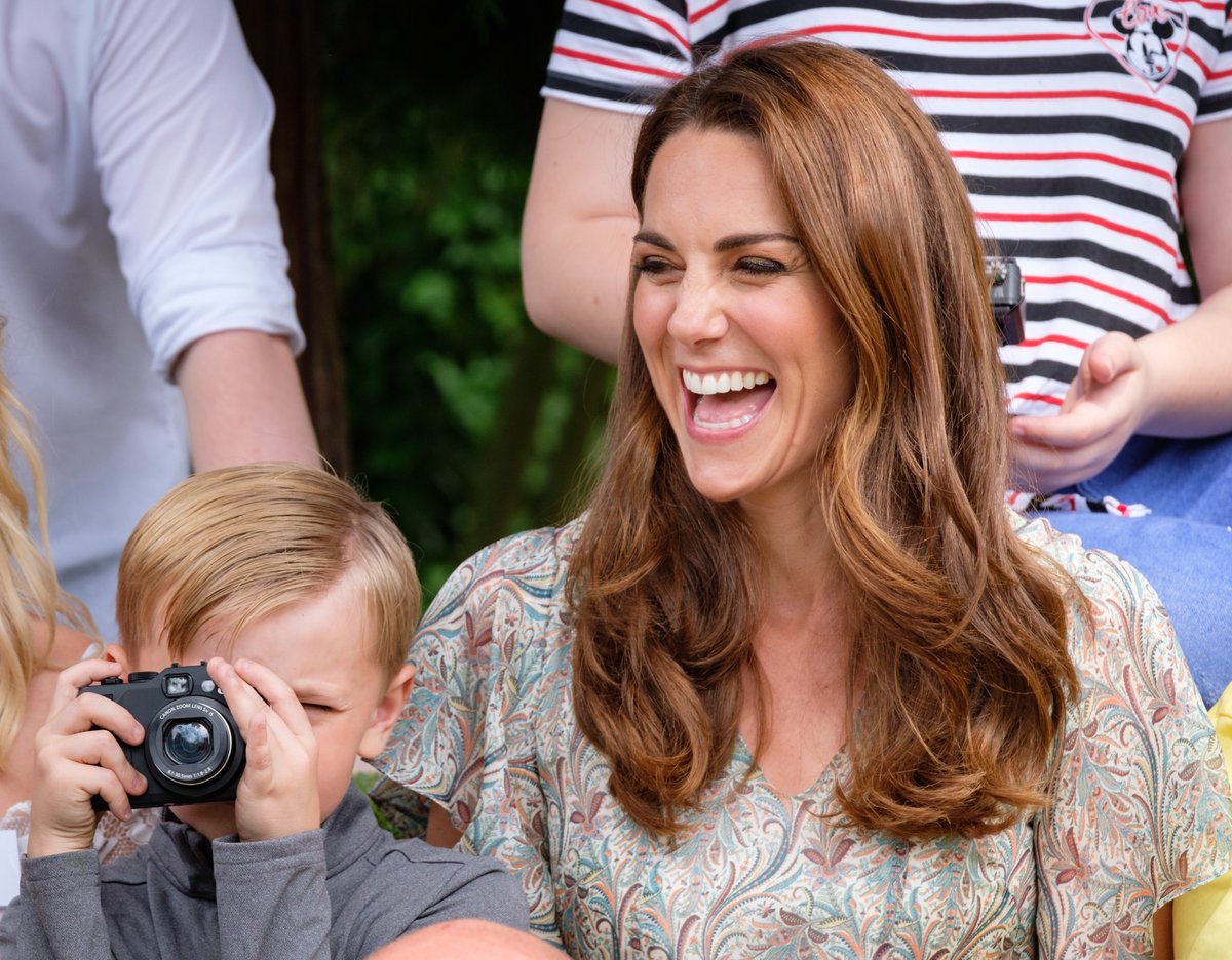 Стоит повторить! Кейт Миддлтон очаровала сеть безупречным летним образом и стройностью