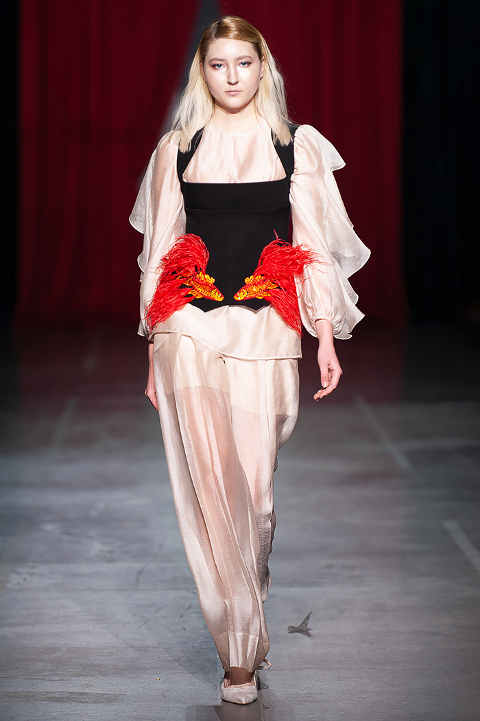 "Епоха золотої рибки": DARJA DONEZZ представила символічну колекцію FW19-20
