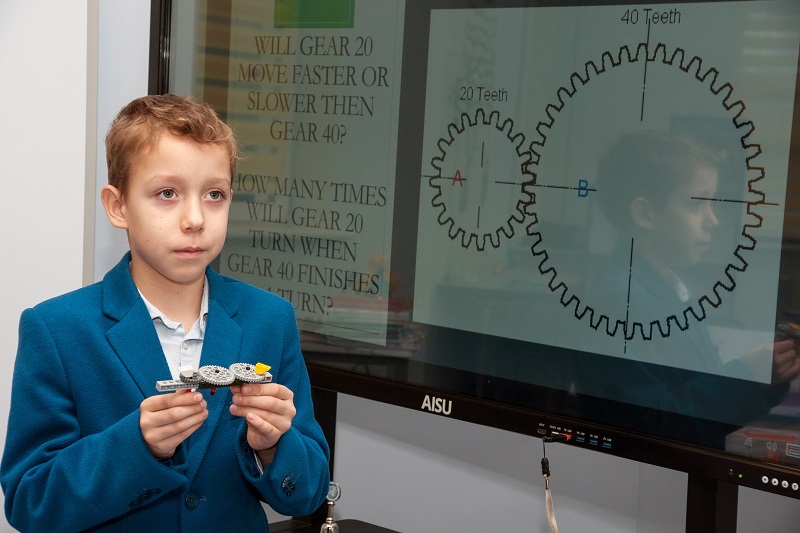 AISU. Школа, где учится поколение будущего