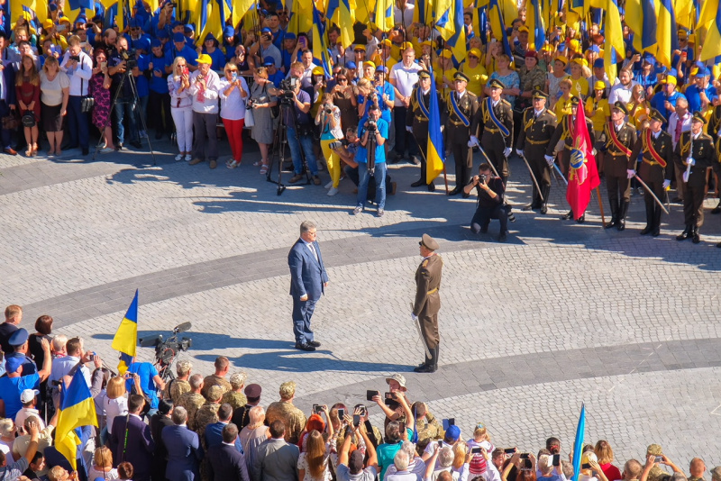 Резніченко: з початку війни ми стали інакше відноситися до державних символів
