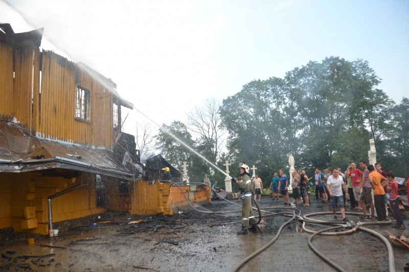 Во Львовской области загорелась церковь