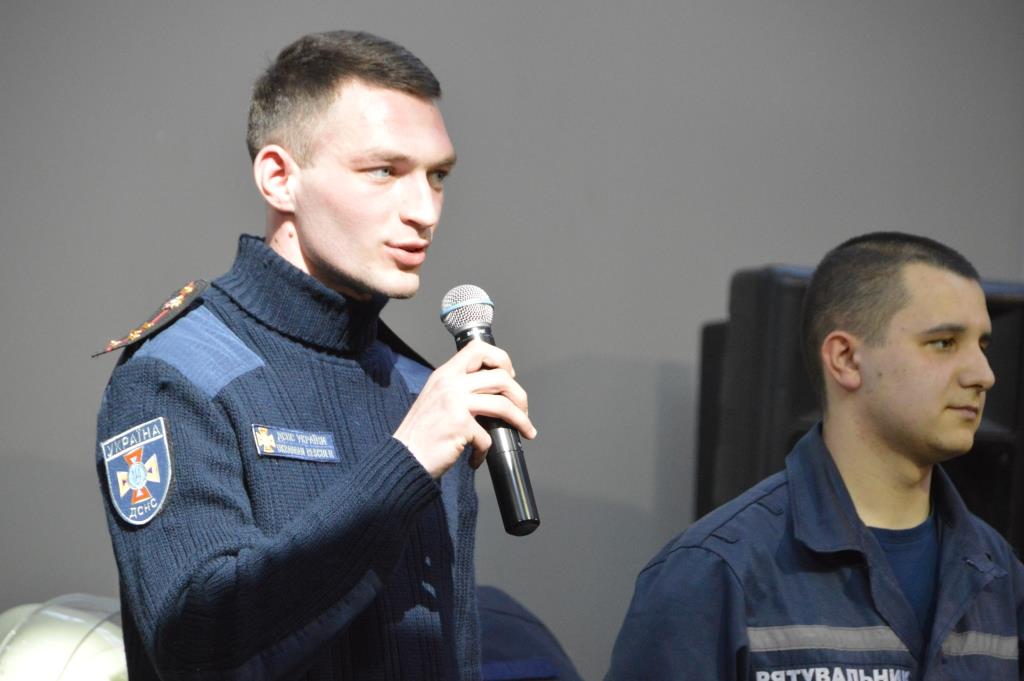 Уроки безпеки у ТРЦ «Космополіт»!