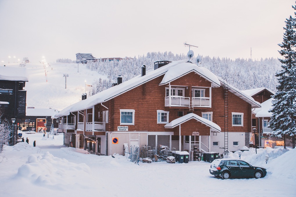 Затишна Лапландія і карибська екзотика: куди їдуть українці на свята