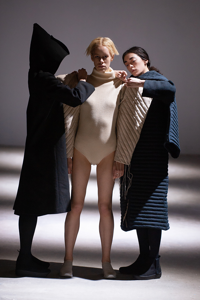 Триумф телесности и уроки анатомии в фантастической коллекции DZHUS FW19-20