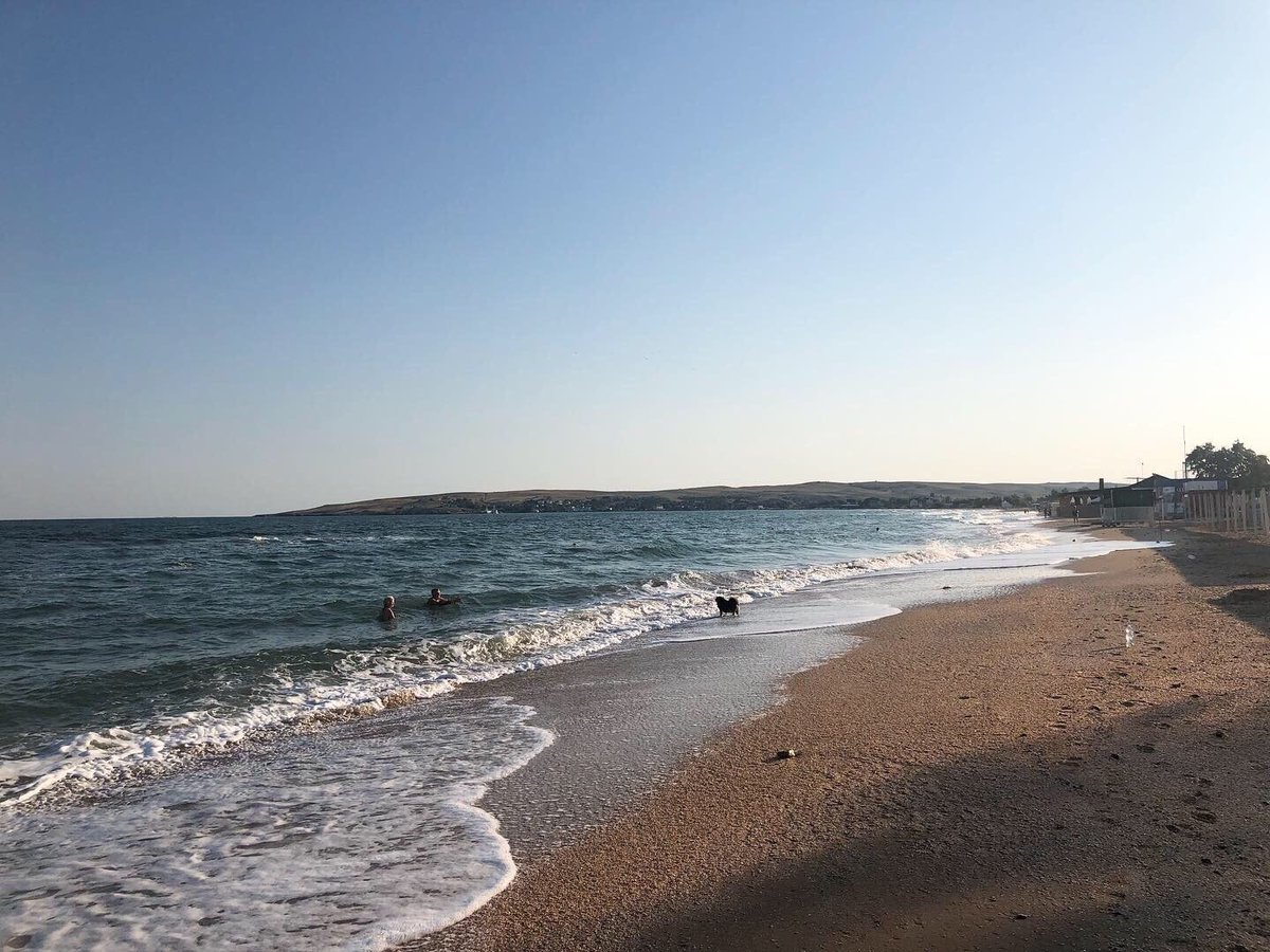 Сприйняли день тиші занадто буквально: у Криму показали спорожнілі пляжі