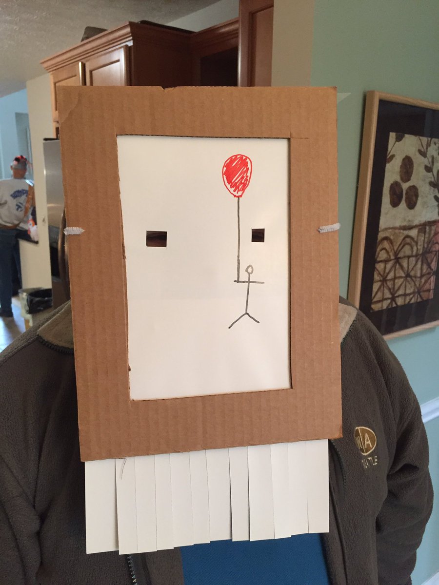 Хэллоуин от Бэнкси: трюк с картиной вдохновил на создание &quot;саморазрушаюшихся&quot; костюмов