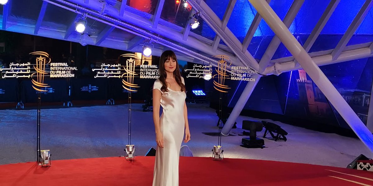 Дакота Джонсон блистала в Марракеше в платье от украинского дизайнера