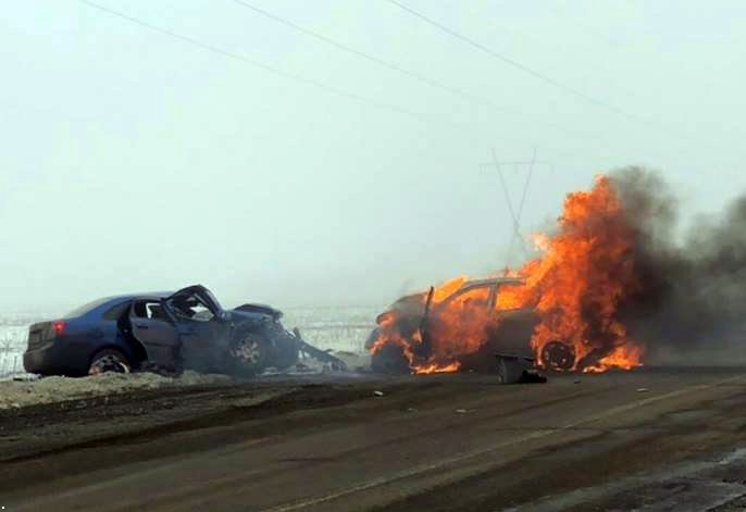 В аварии возле КПВВ &quot;Марьинка&quot; погибли пять человек
