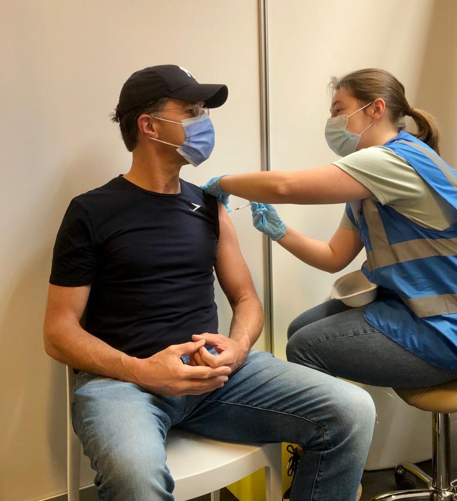 Прем'єр-міністр Нідерландів вакцинувався від COVID