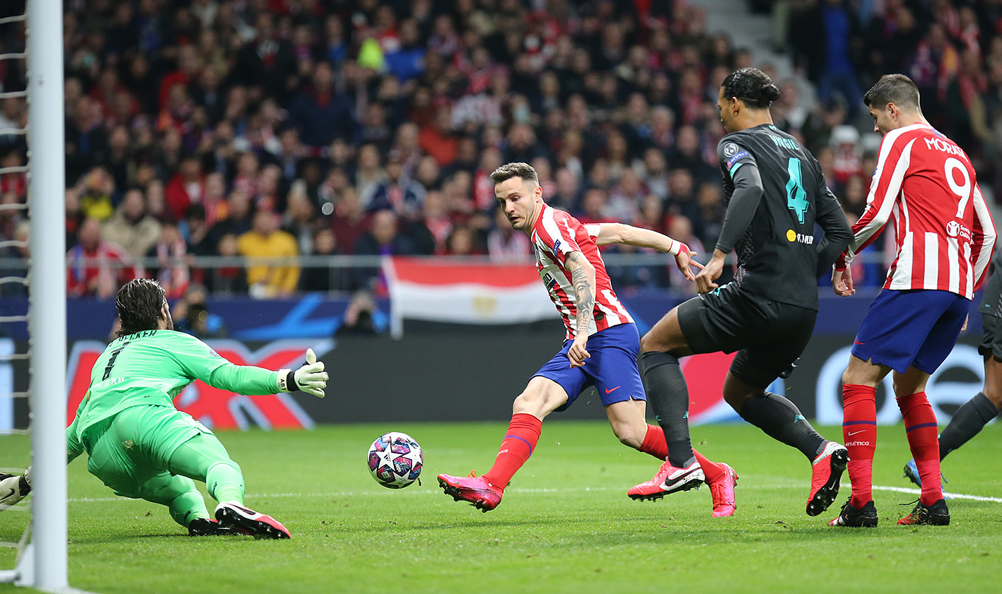 "Атлетико" обыграл "Ливерпуль" в первой игре 1/8 финала Лиги чемпионов