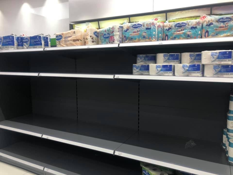 Карантин в Украине: появились новые фото "паникеров" в супермаркетах