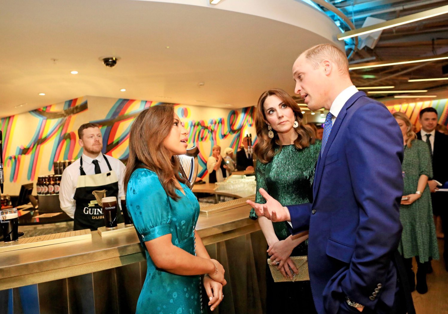 Сукня "Дружини Вампіра": Кейт Міддлтон підкорила Дублін відразу двома total green образами