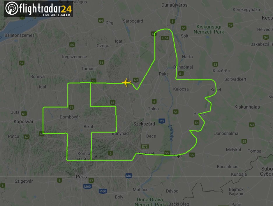 Немецкий пилот "нарисовал" в небе шприц в честь вакцинации от коронавируса