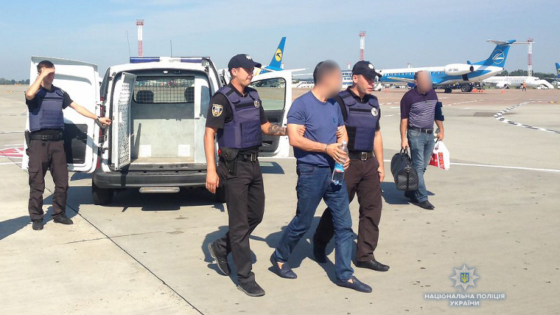 Нацполиция задержала и экстрадировала доверенное лицо &quot;вора в законе&quot;