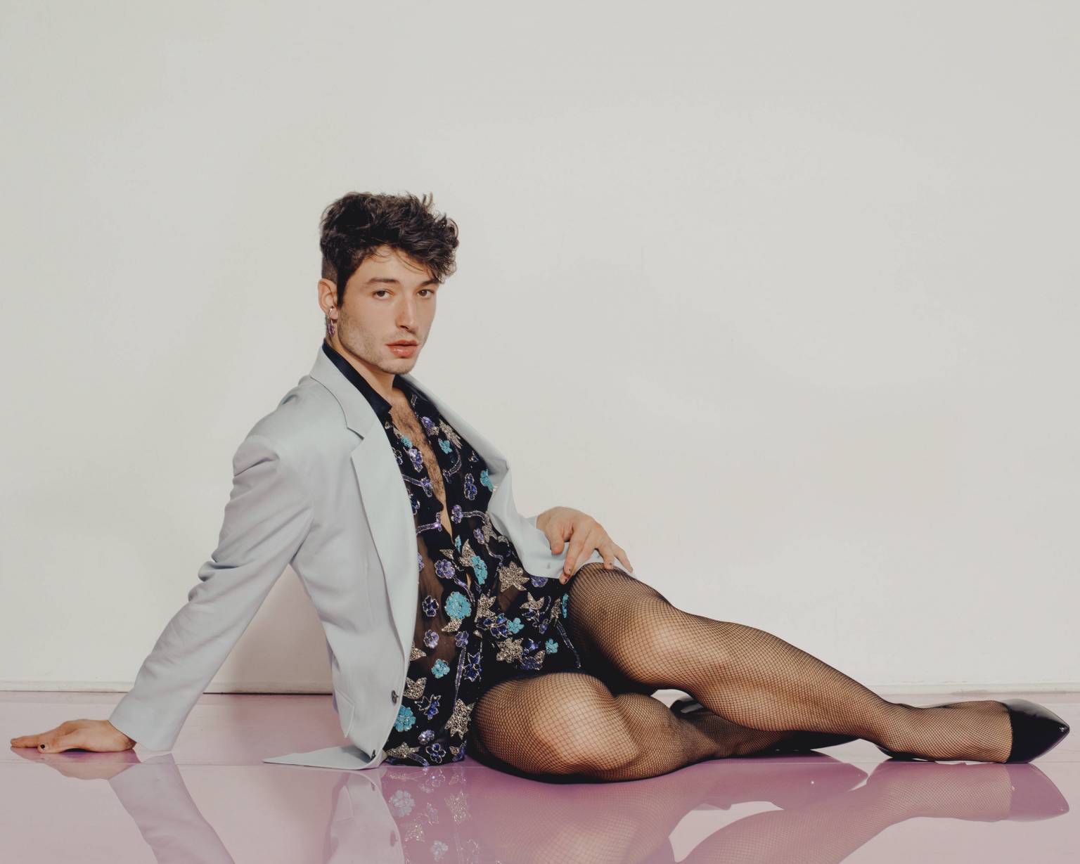 Панчохи, шпильки і мережива: зірка &quot;Фантастичних звірів&quot; знявся для Playboy