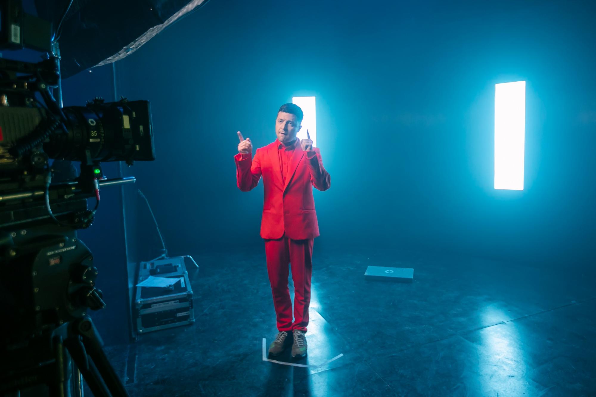 Владимир Зеленский стал фронтменом украинской рок-группы