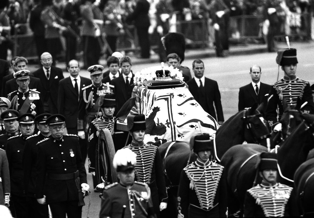 Єлизавета II порушила традицію через принца Гаррі заради похорону Філіпа