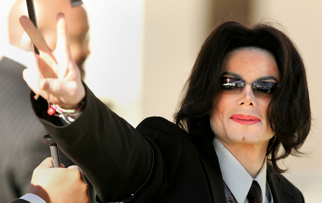 Майкл Джексон мог инсценировать свою смерть: почему крепнут слухи