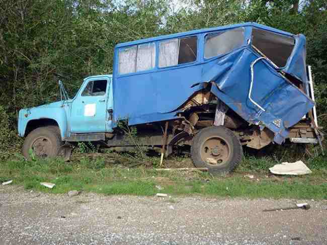 В Донецкой области столкнулись грузовик и микроавтобус, пострадал ребенок