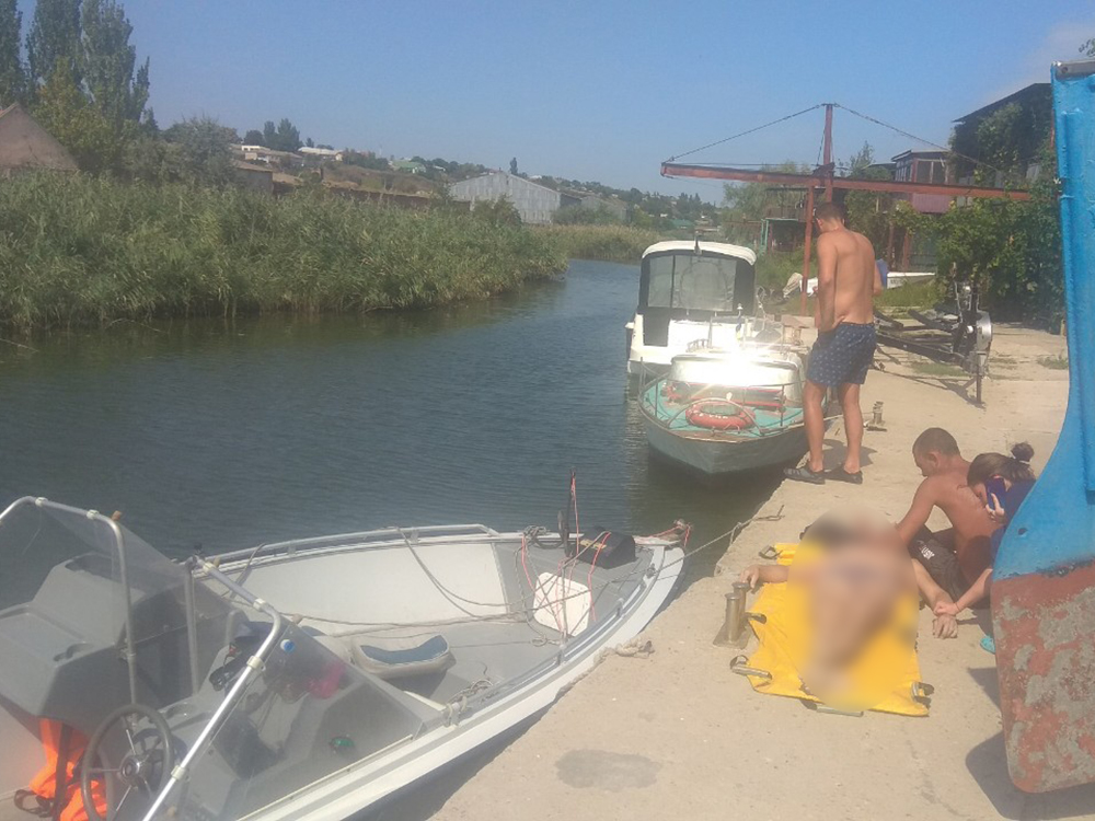 Нырял с инструкторами: на украинском курорте произошло ЧП (фото)