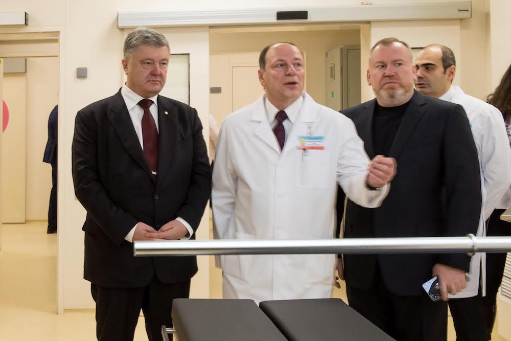 Порошенко назвал Центр матери и ребенка им. Руднева в Днепре лучшим в Украине