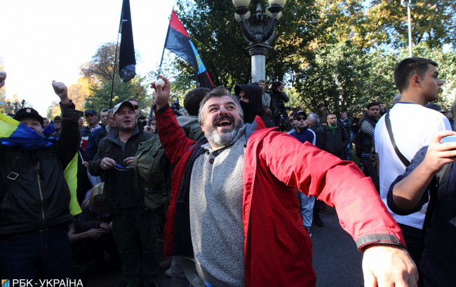 Покрова без крові: як праві відзначили день УПА і не пішли штурмувати Лавру