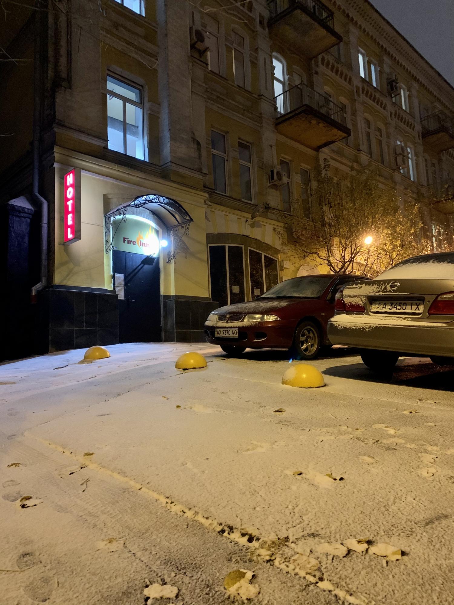 В Киеве выпал первый снег: фото и видео запорошенной столицы