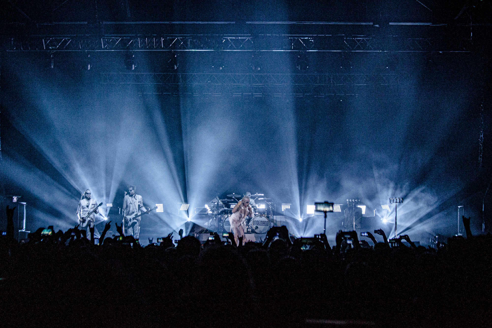 Ліндеманн &quot;розірвав&quot; Київ: великий фоторепортаж з концерту суперзірки