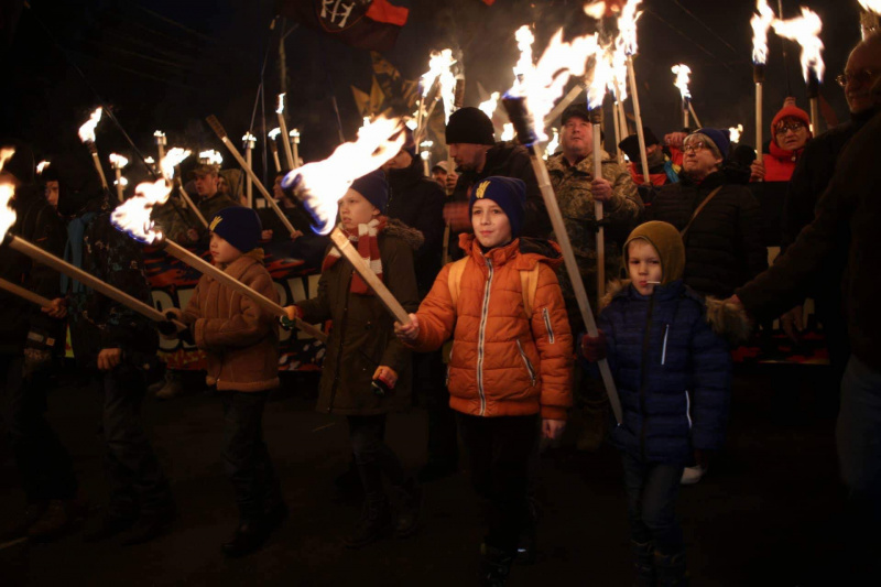 У Києві націоналісти проводять смолоскипну ходу на честь Бандери