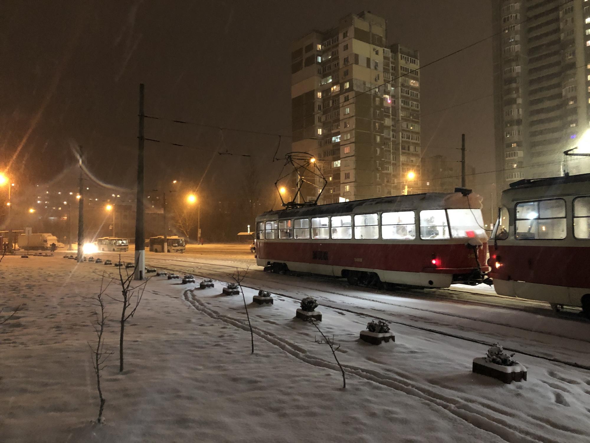 В Киев пришла зимняя сказка: фото и видео снегопада