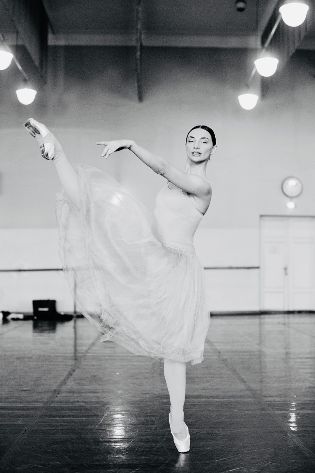 Побачите в дзеркалі струнку жінку: топ-5 секретів харчування від прима-балерина Христини Шишпор