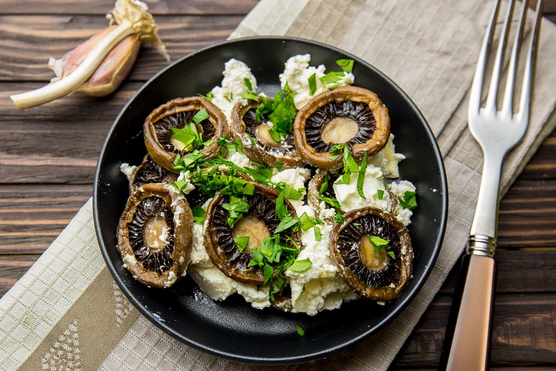 Новогоднее меню: пять простых блюд на праздник