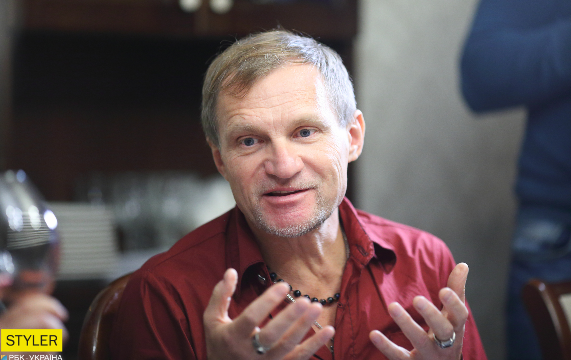 Из музыканта в виноделы: Олег Скрипка о новой страсти в жизни и дружбе с Пьером Ришаром