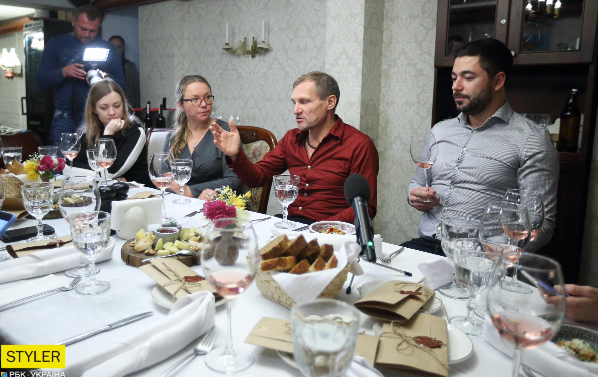 Из музыканта в виноделы: Олег Скрипка о новой страсти в жизни и дружбе с Пьером Ришаром