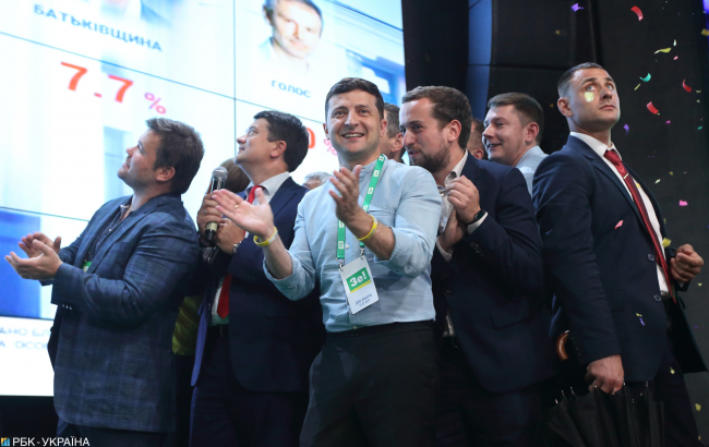 Вся президентская рать: как Зеленский формирует команду власти и кто ему в этом помогает