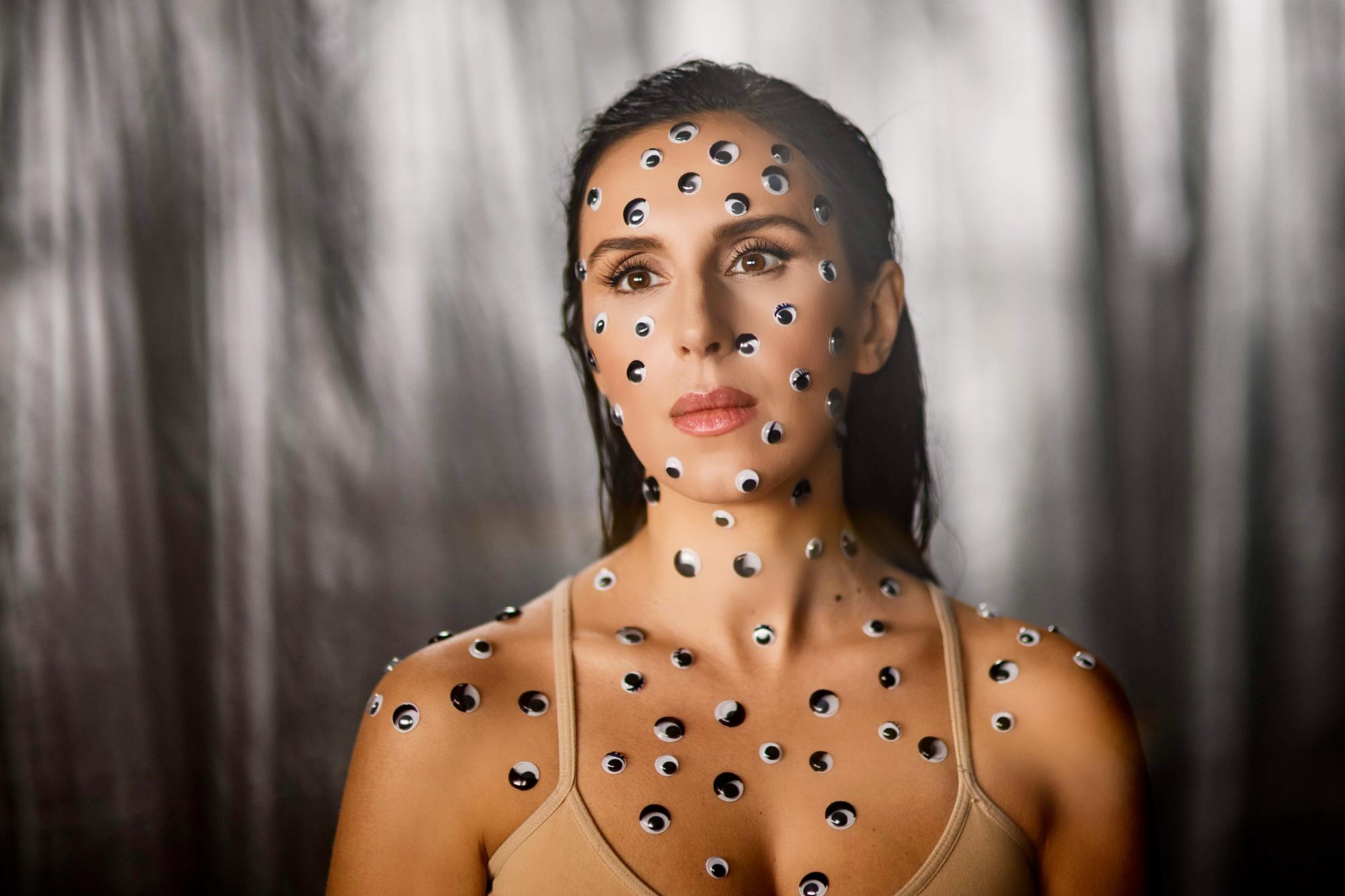 Яркий фит alyona alyona и Джамала: иронично и дерзко об обратной стороне популярности в эпоху социальных сетей