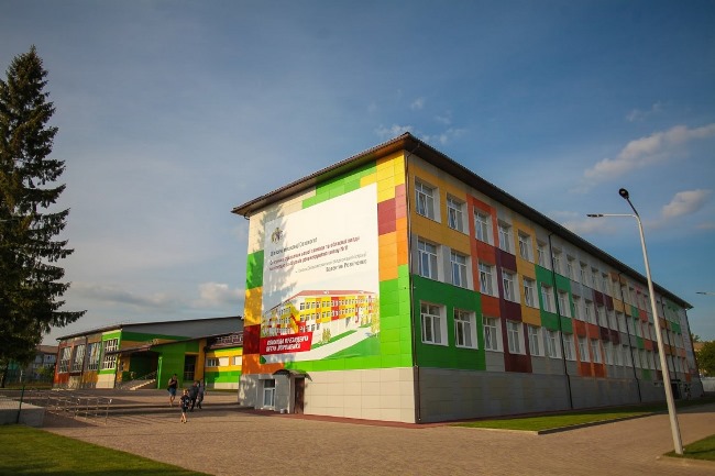 Порошенко: Днепропетровская область - одна из лидеров по созданию нового образовательного пространства