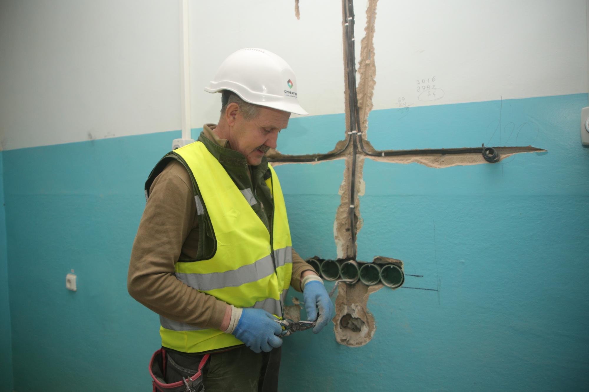 Будівельна група “Синергія” продовжує ремонт Ірпінської лікарні-тут оперативно ремонтують додаткові палати для хворих на Covid-19