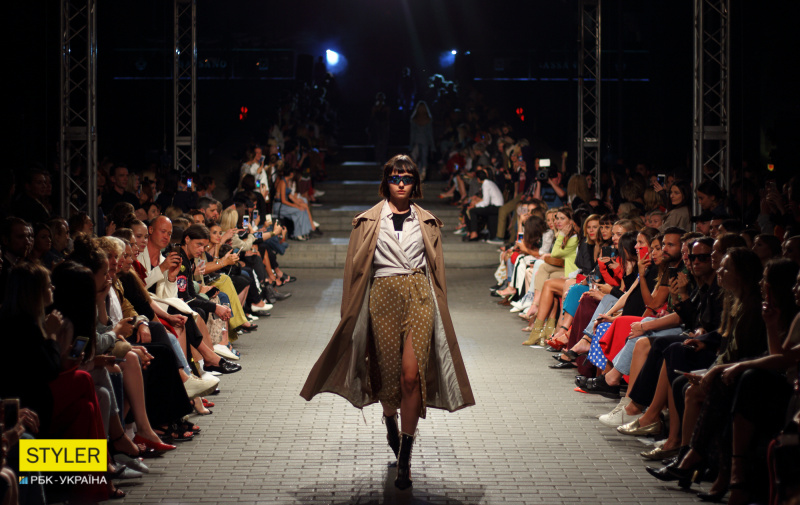 Огни большого города: в Киеве стартовала Ukrainian Fashion Week SS19