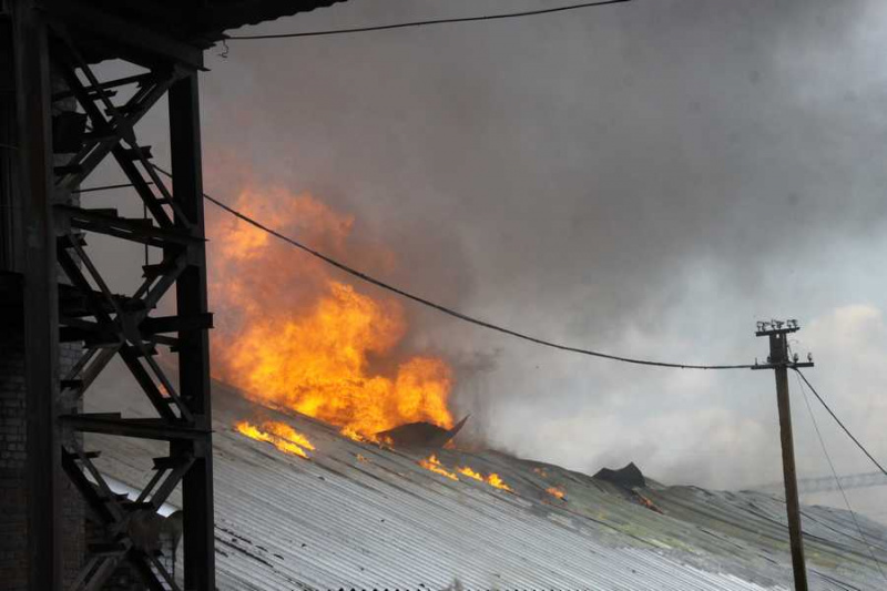 Пожар на зернохранилище в Винницкой области ликвидирован, - ГСЧС