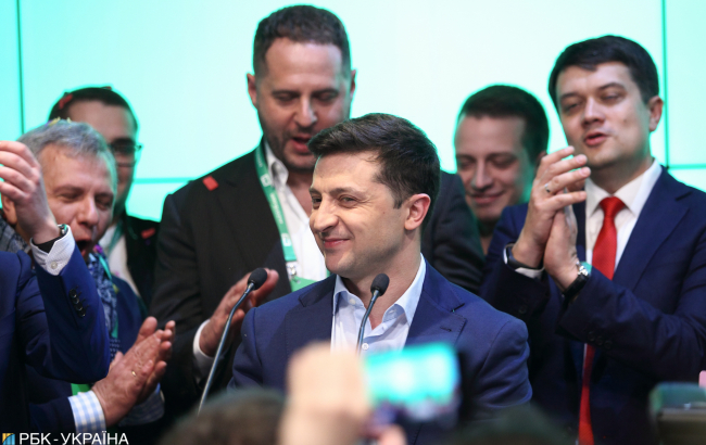 Ми не обирали царя: відомий журналіст про Зеленського-президента