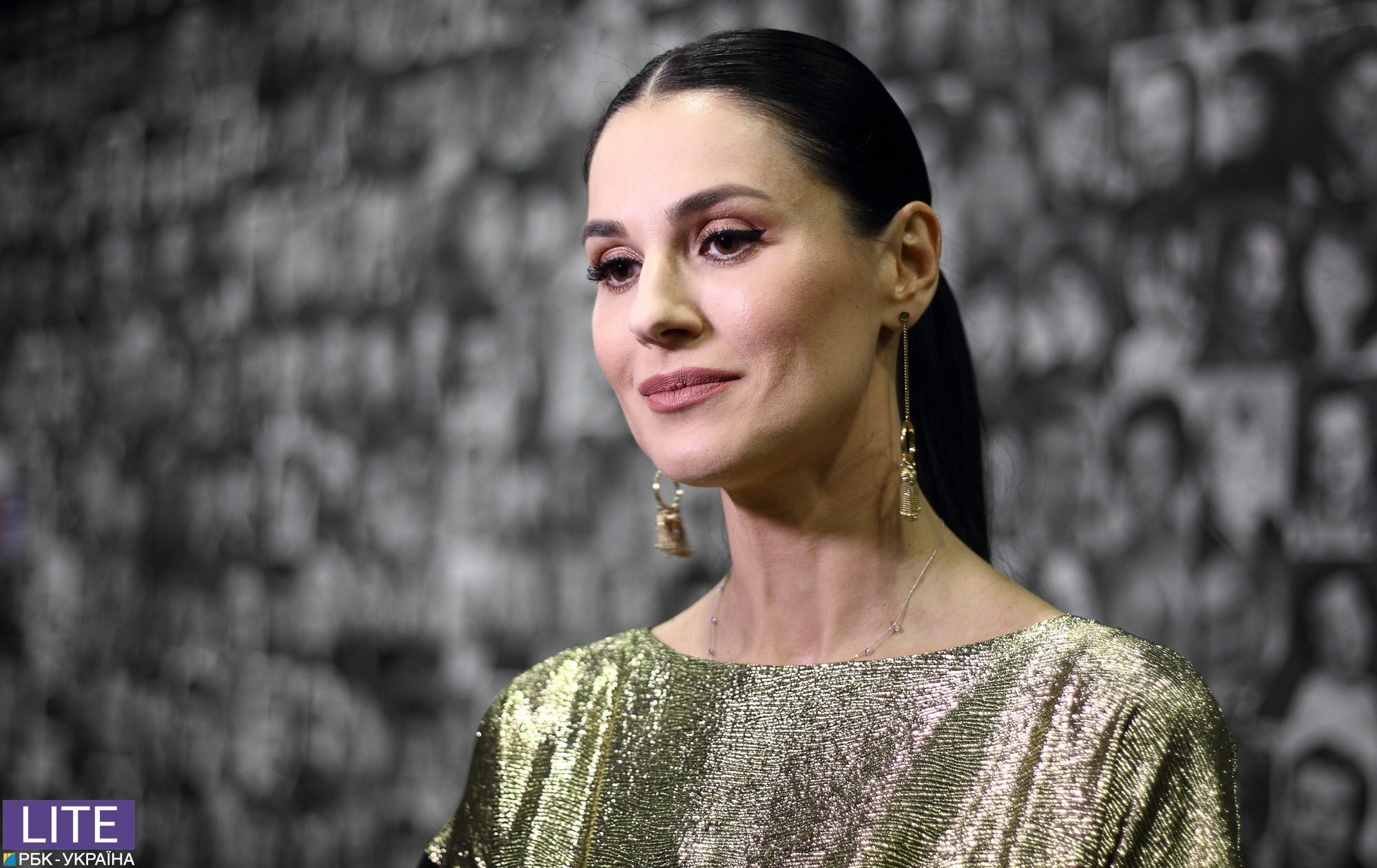 Маша Ефросинина восхитила эффектным образом на премьере фильма