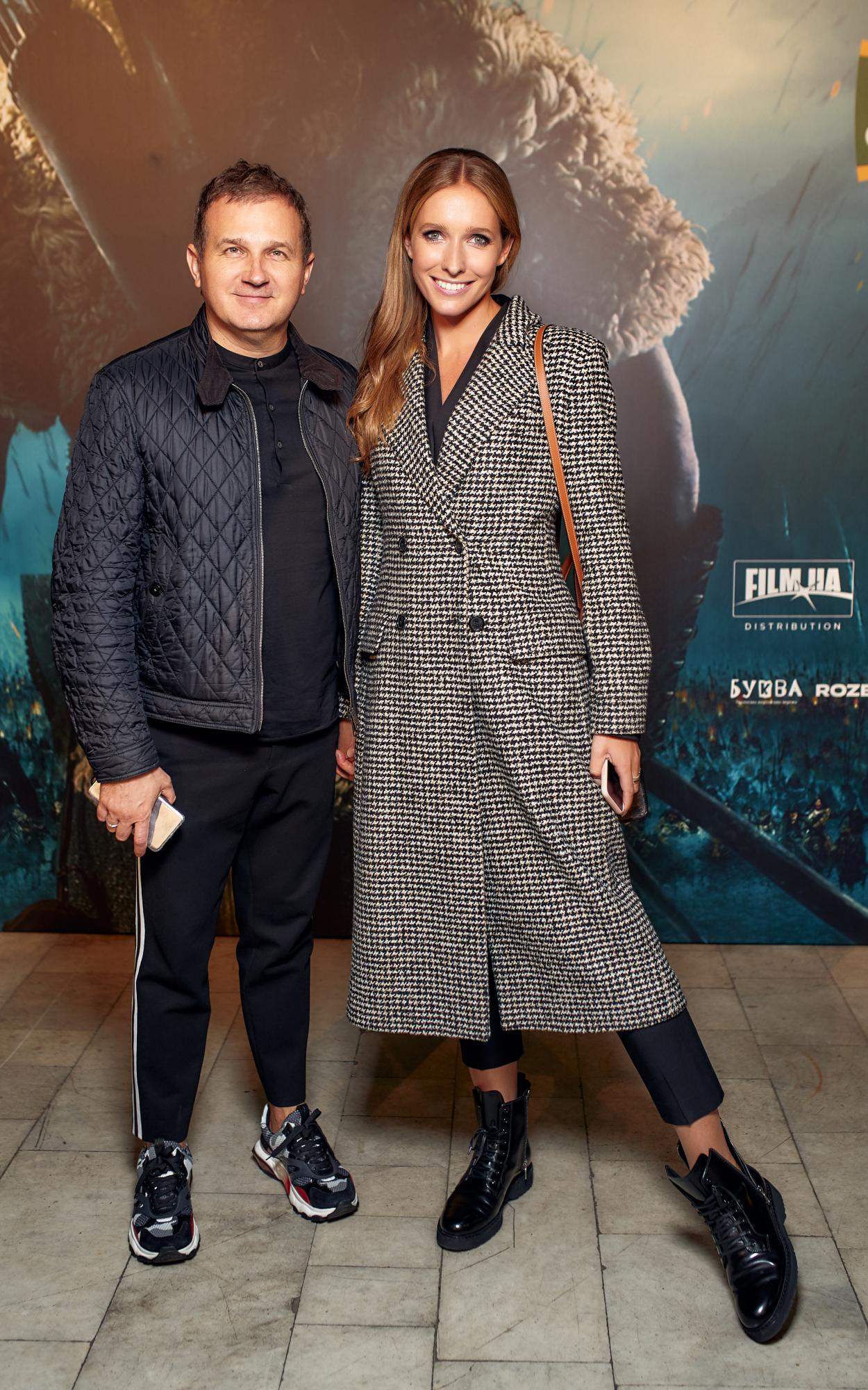 Українські зірки гадають, хто такий Захар Беркут, і давно не тримали гроші в руках (відео)