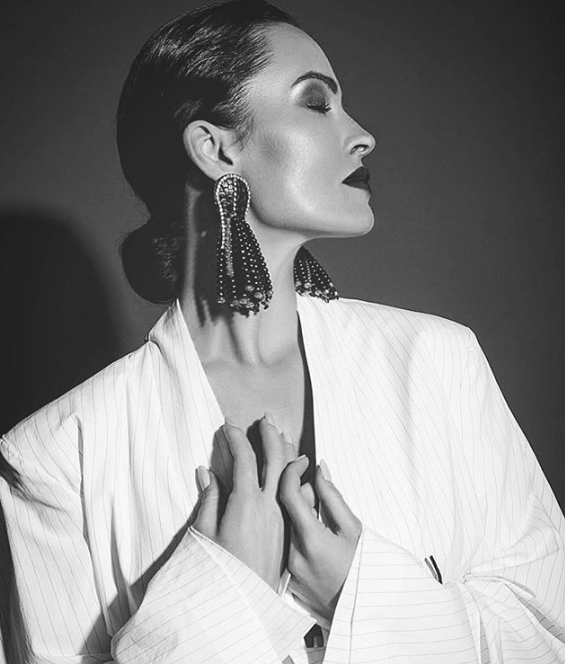 Лора Палмер: Астафьева поразила поклонников чувственной фотосессией